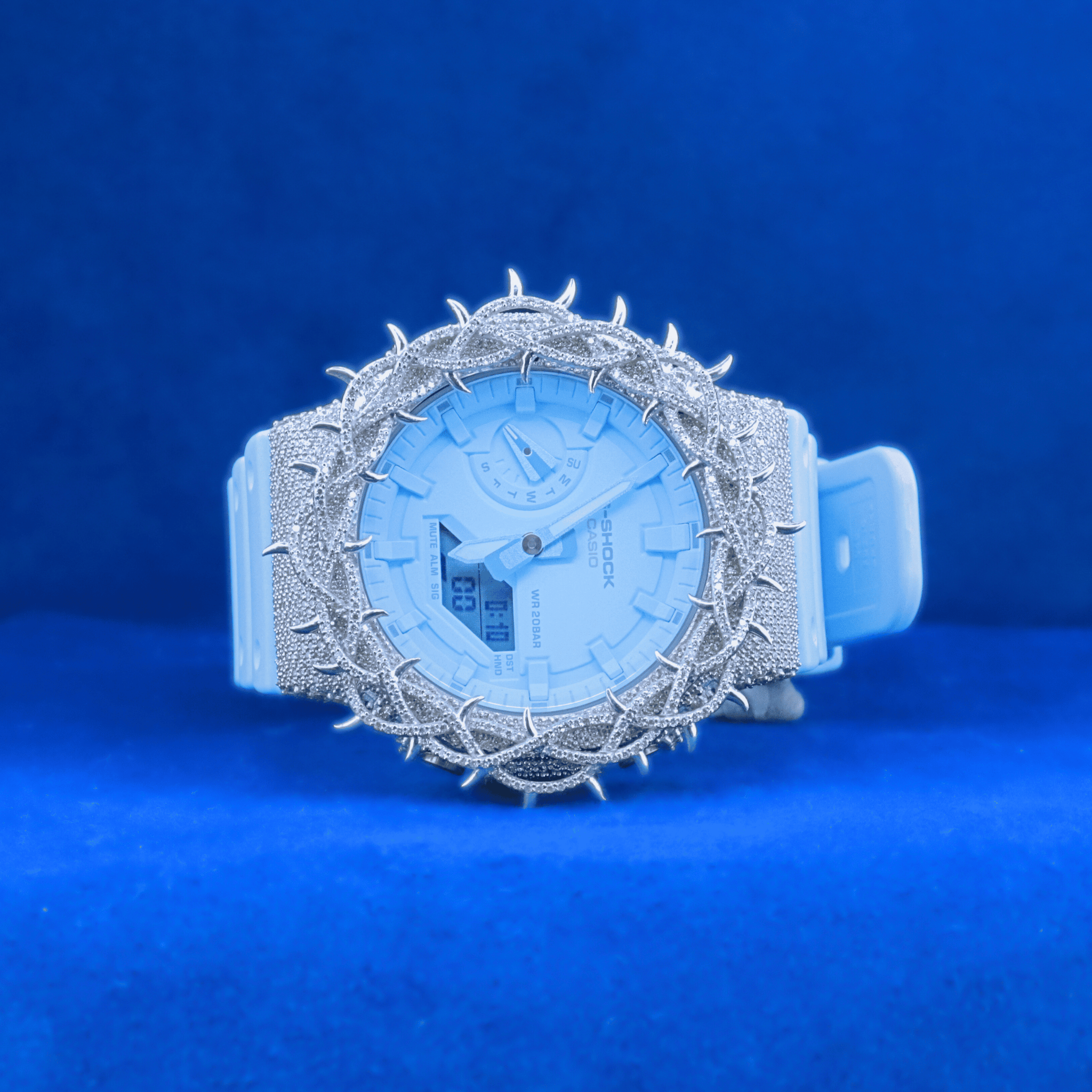 Front view of Diamond Neo Time Elite custom iced-out hip-hop watch with MOISSANITE diamonds.