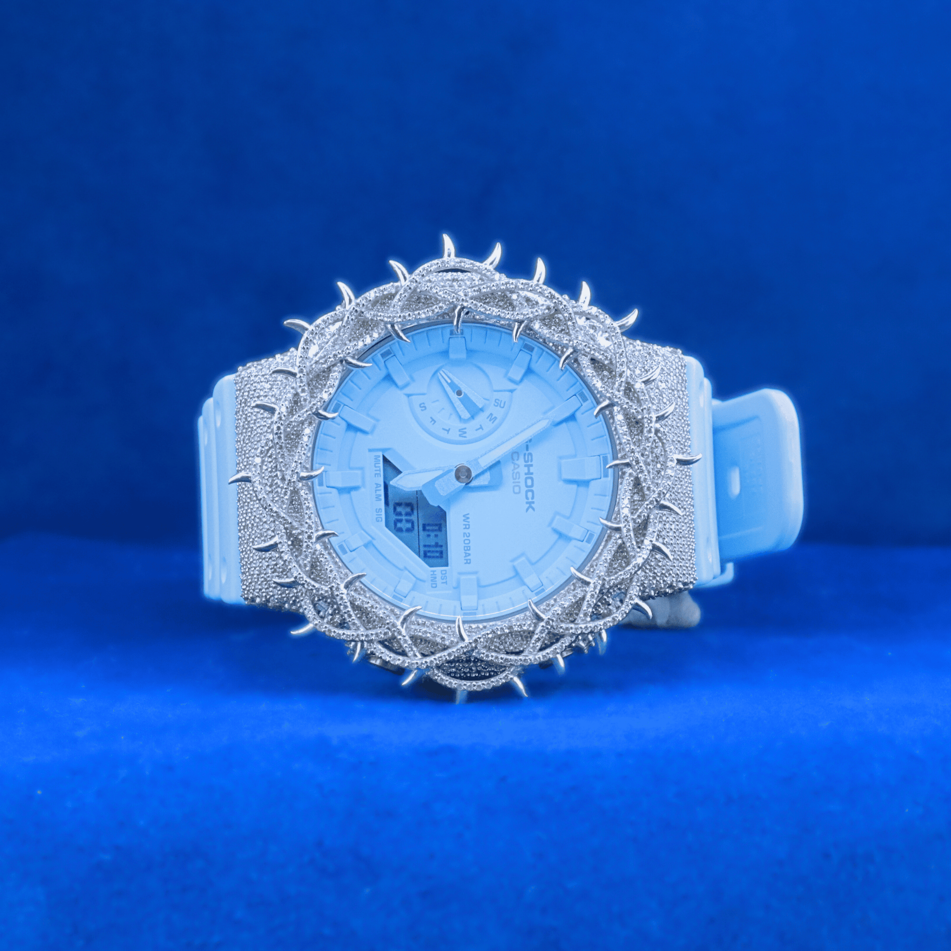Front view of Diamond Neo Time Elite custom iced-out hip-hop watch with MOISSANITE diamonds.