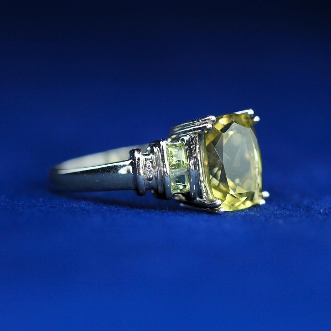 Front view of Golden Beryl Ring – Fine jewelry

