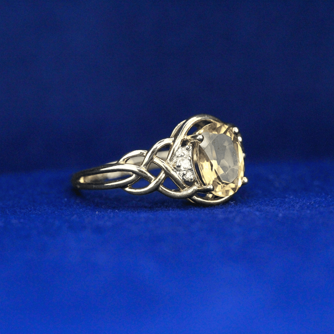 Front view of Oval Citrine Celtic Knot Ring – Fine jewelry

