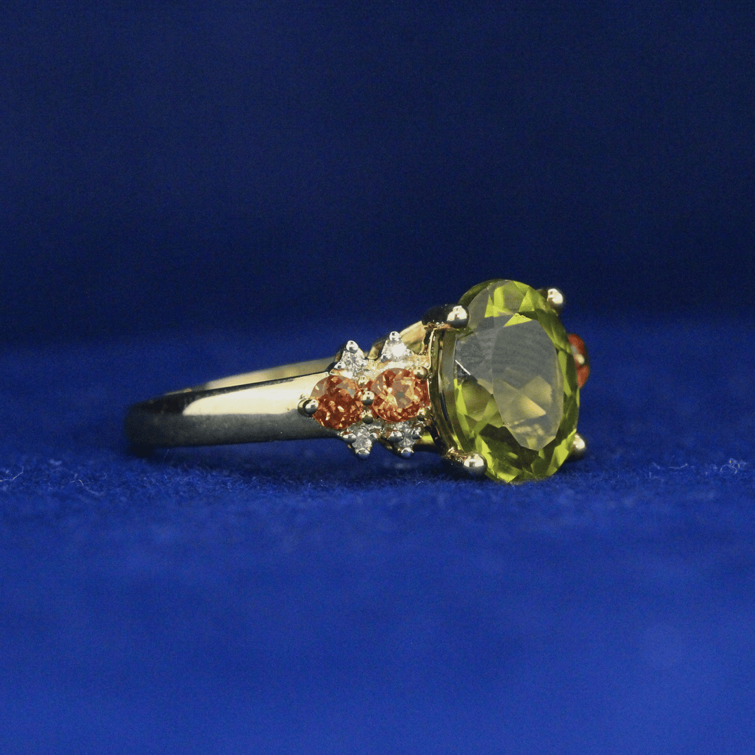 Front view of Peridot Cocktail Ring with vibrant green gemstone – Fine jewelry

