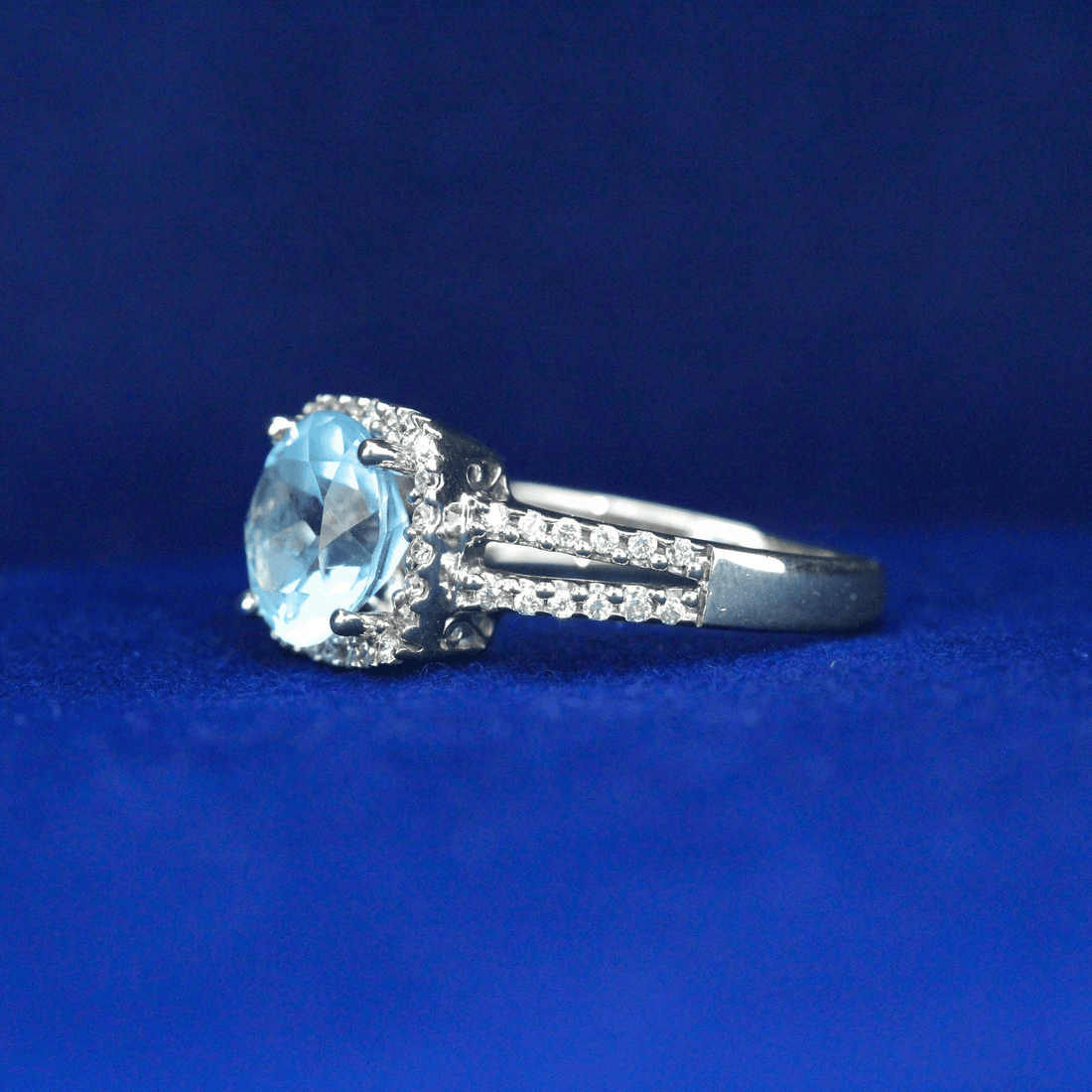 Front view of Princess Cut Swiss Blue Topaz Ring – Fine jewelry

