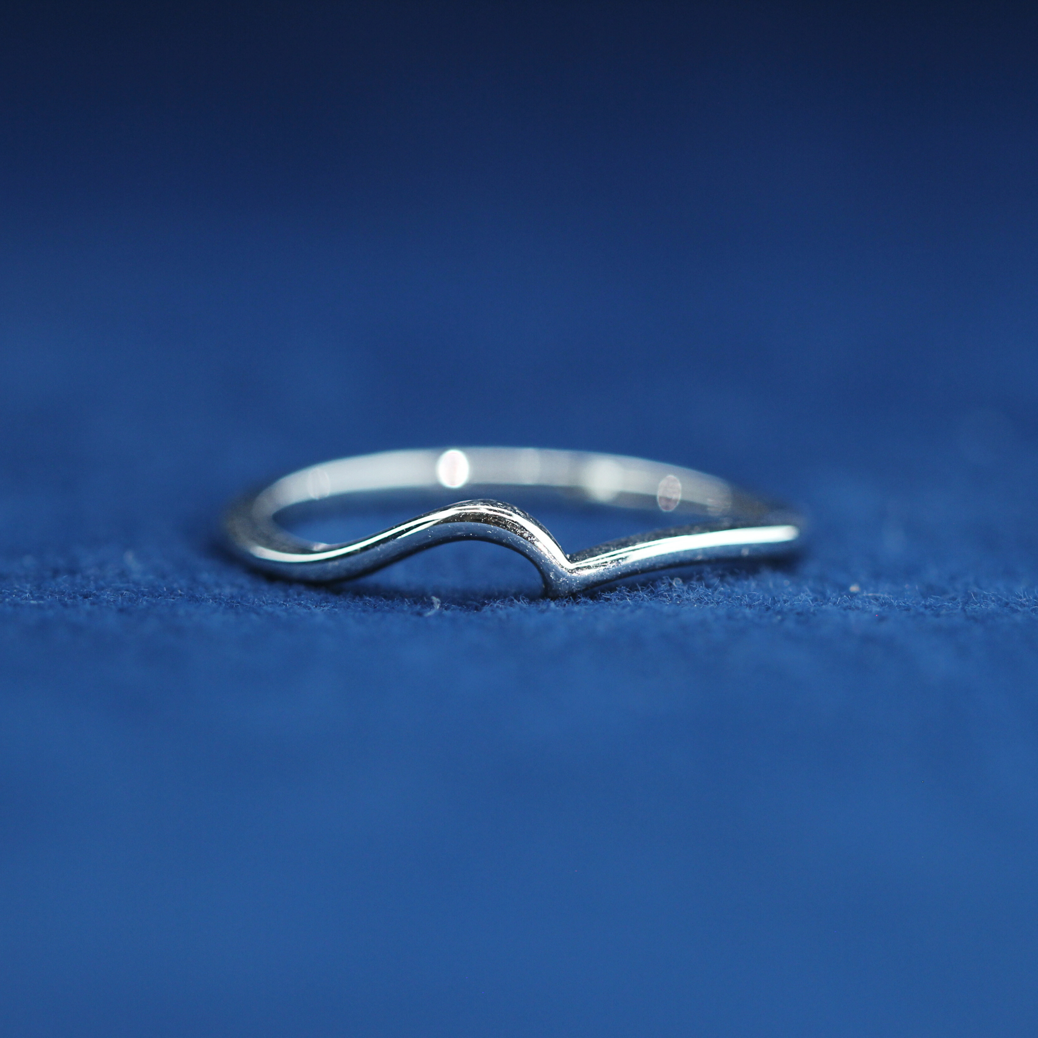 sterling-silver-ring-14k-front-view-moissanite-diamond